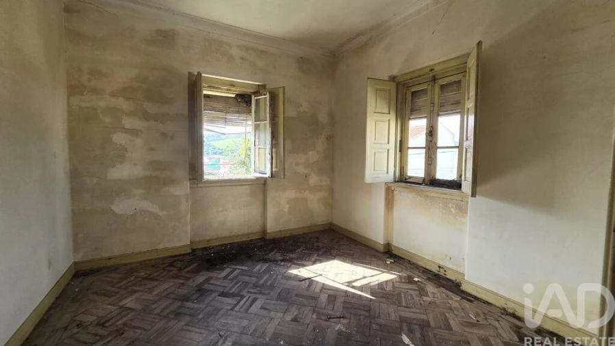 Moradia T4 para Venda em Vilar Foto 8