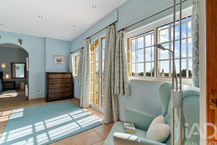 Moradia T5 para Venda em Guia Foto 29