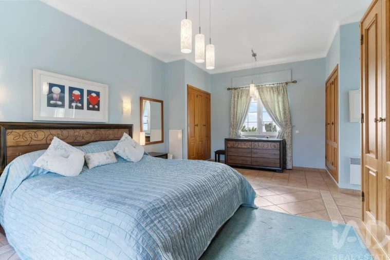 Moradia T5 para Venda em Guia Foto 27