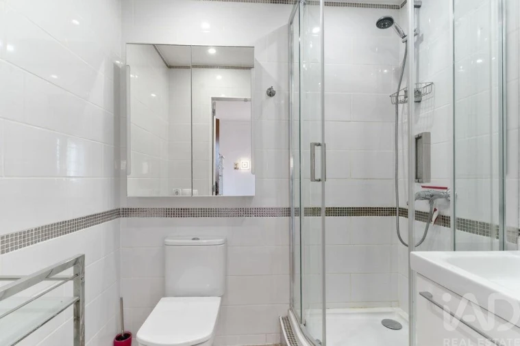 Moradia T5 para Venda em Guia Foto 23