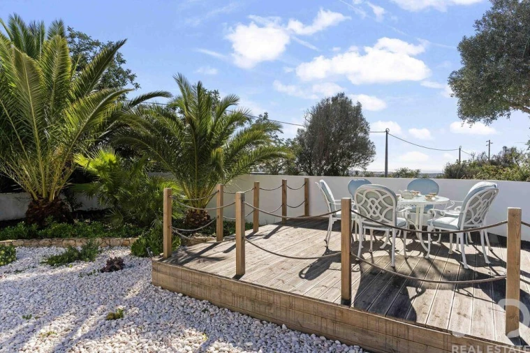 Moradia T5 para Venda em Guia Foto 35