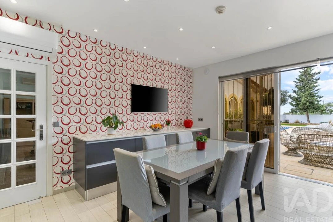 Moradia T5 para Venda em Guia Foto 10