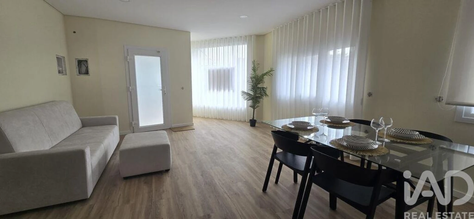 Apartamento T1 para Venda em Vilar Foto 1