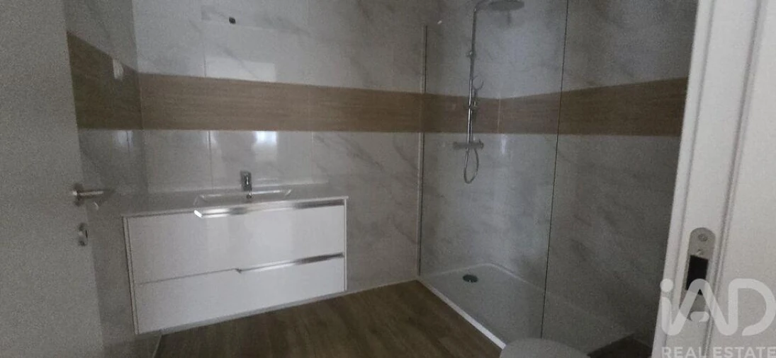 Apartamento T1 para Venda em Vilar Foto 3