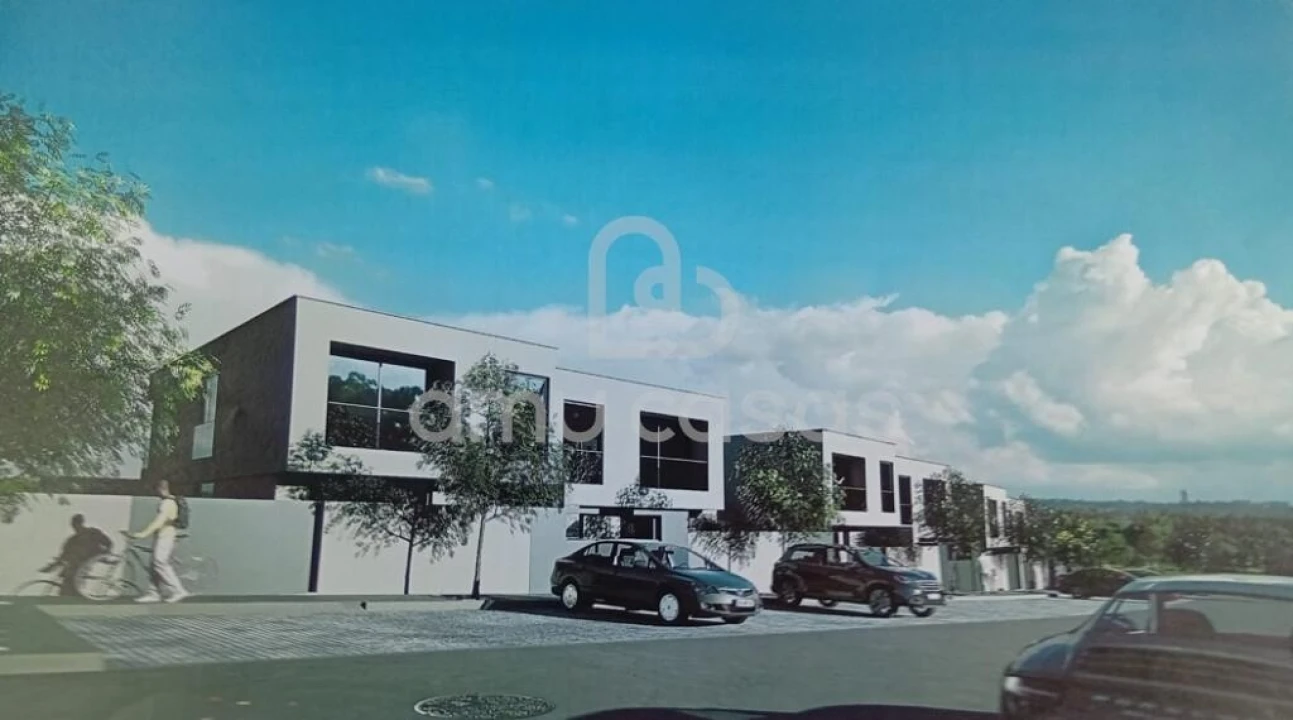 Moradia T3 para Venda em Paços de Brandão Foto 7