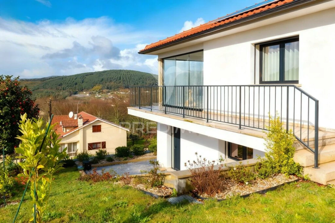 Moradia T5 para Venda em Rubiães Foto 8