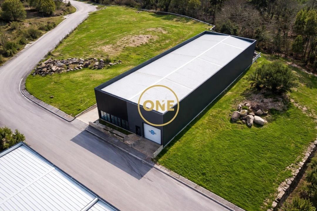 Armazém para Venda em Monsul Foto 2