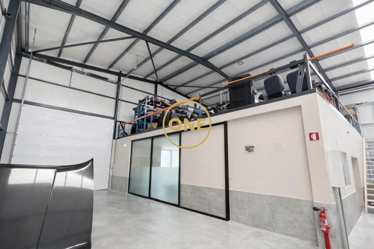 Armazém para Venda em Monsul Foto 5