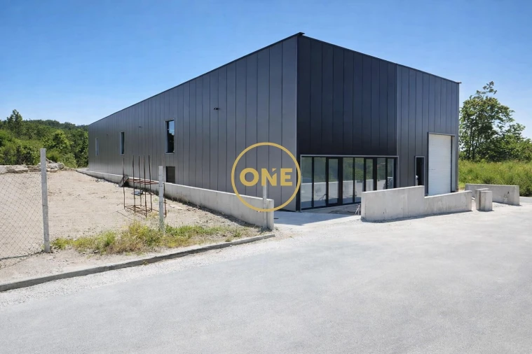 Armazém para Venda em Monsul Foto 1