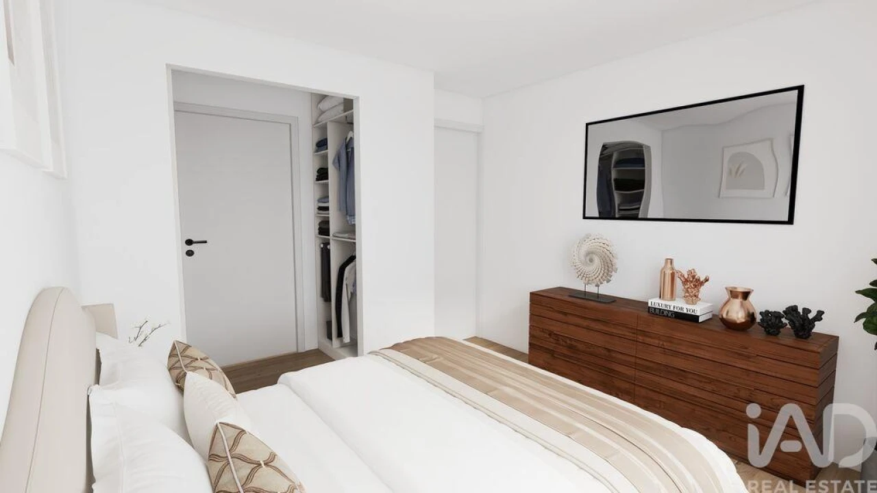 Apartamento T2 para Venda em Corroios Foto 9