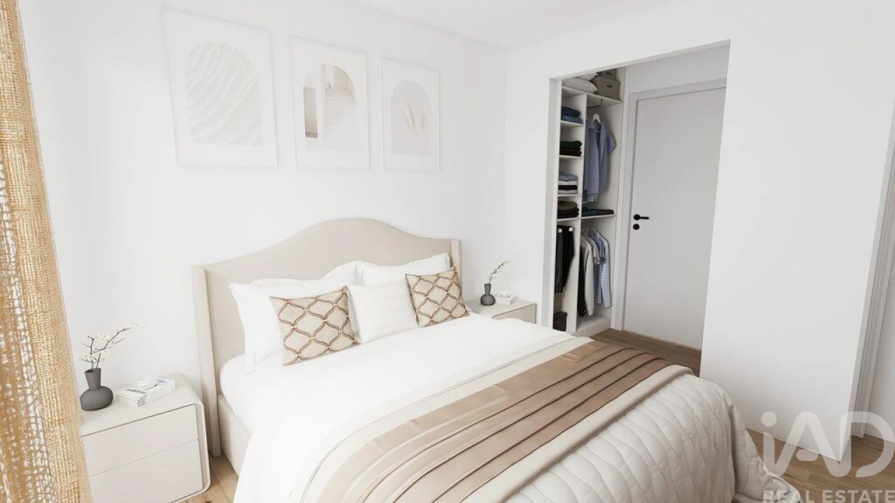 Apartamento T2 para Venda em Corroios Foto 11