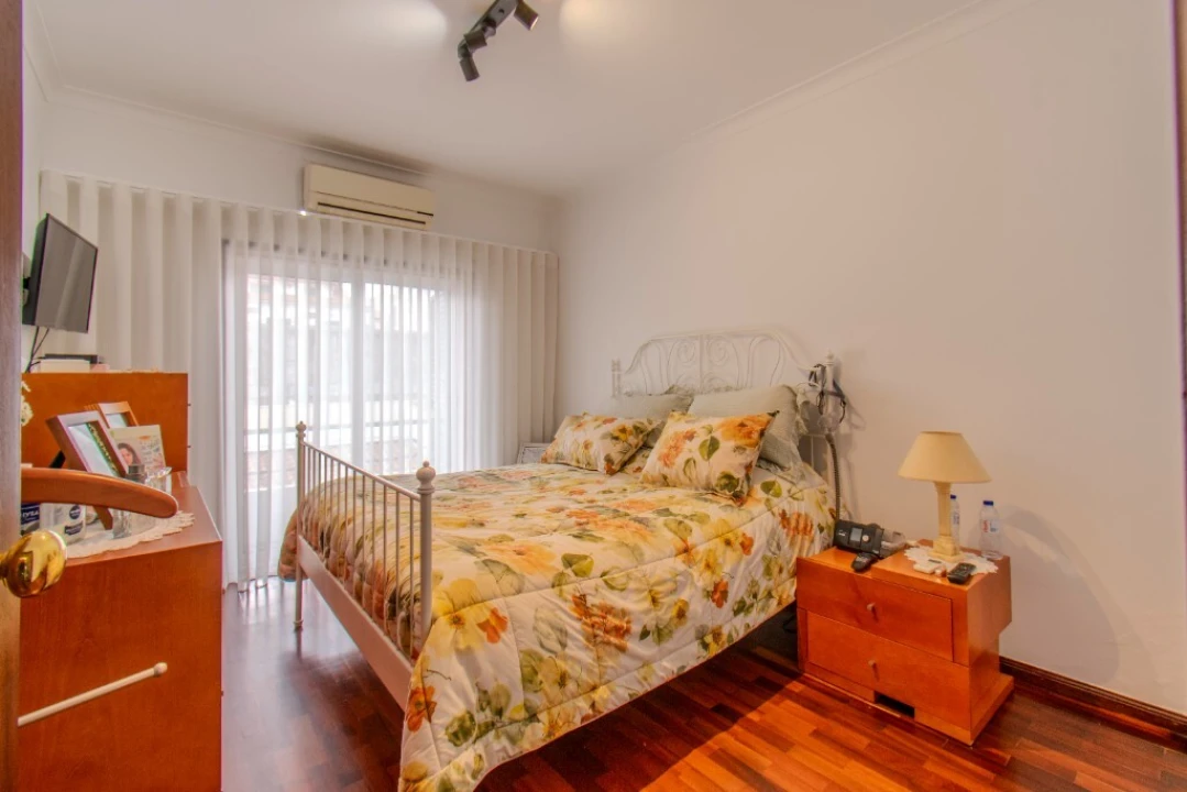 Moradia T4 para Venda em Rio Tinto Foto 20