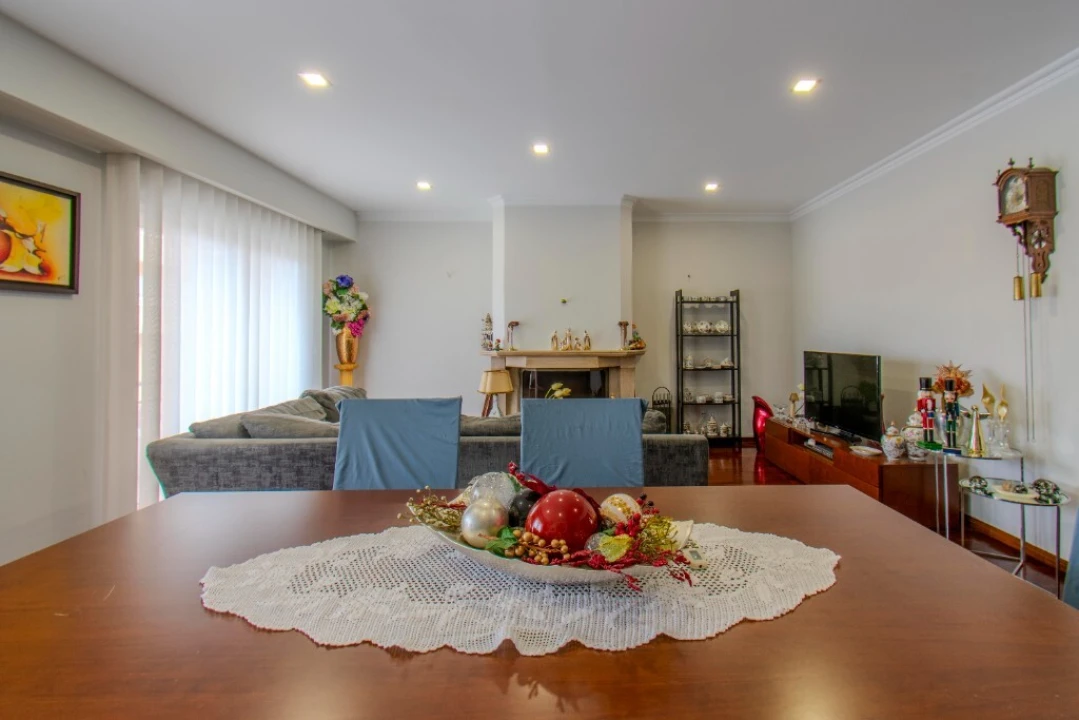 Moradia T4 para Venda em Rio Tinto Foto 7