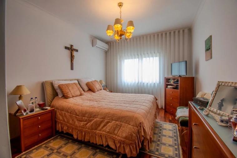 Moradia T4 para Venda em Rio Tinto Foto 17