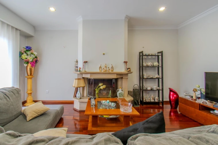 Moradia T4 para Venda em Rio Tinto Foto 9