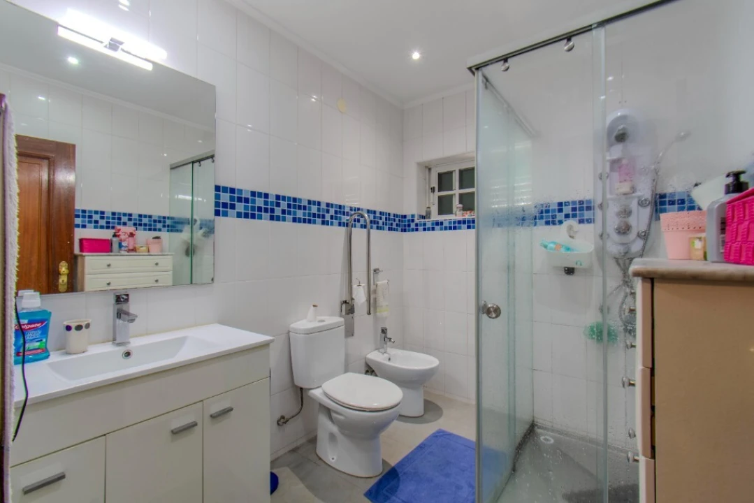 Moradia T4 para Venda em Rio Tinto Foto 24