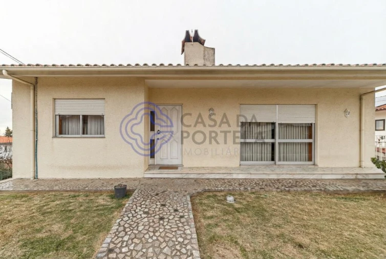 Moradia T3 para Venda em Santa Maria da Feira, Travanca, Sanfins e Espargo Foto 1