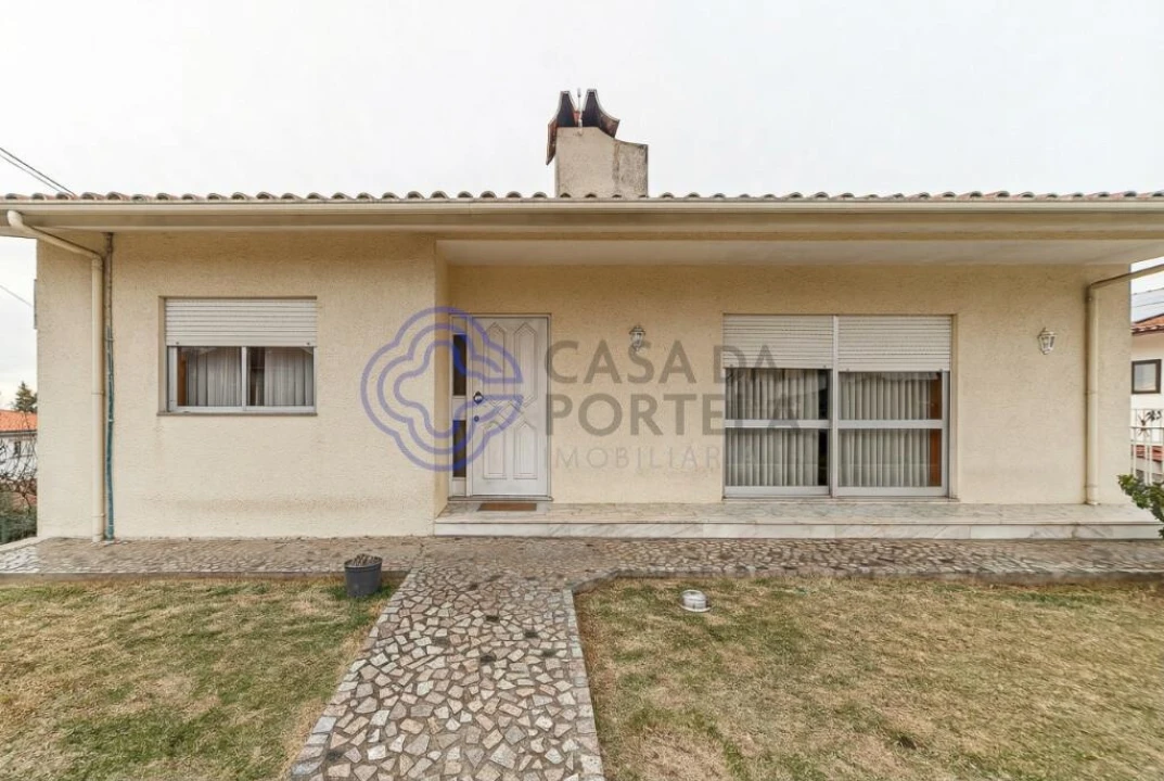 Moradia T3 para Venda em Santa Maria da Feira, Travanca, Sanfins e Espargo Foto 1