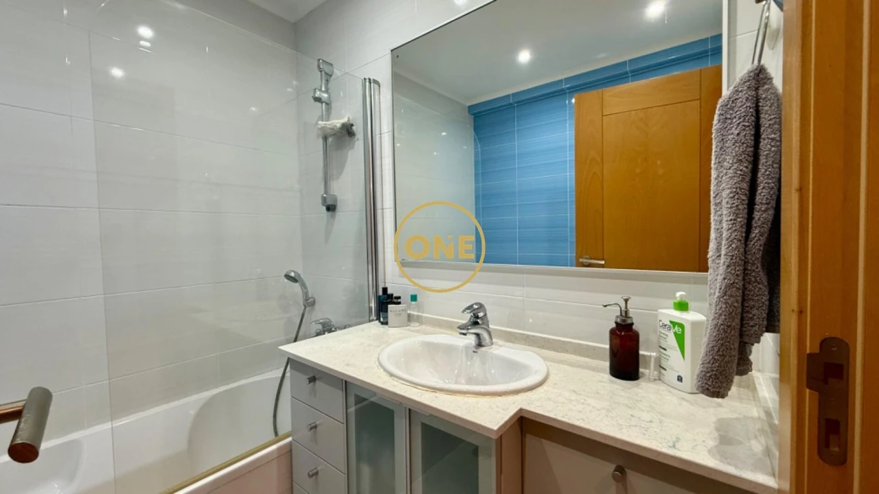 Apartamento T2 para Venda em Alcabideche Foto 18