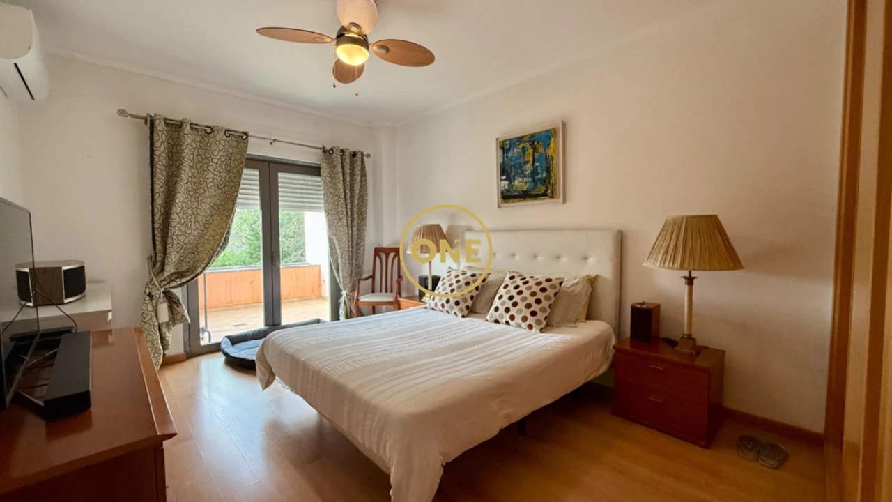 Apartamento T2 para Venda em Alcabideche Foto 14