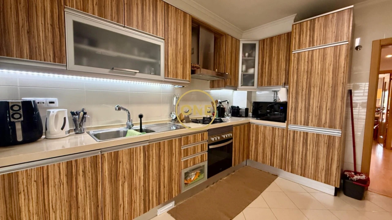 Apartamento T2 para Venda em Alcabideche Foto 3