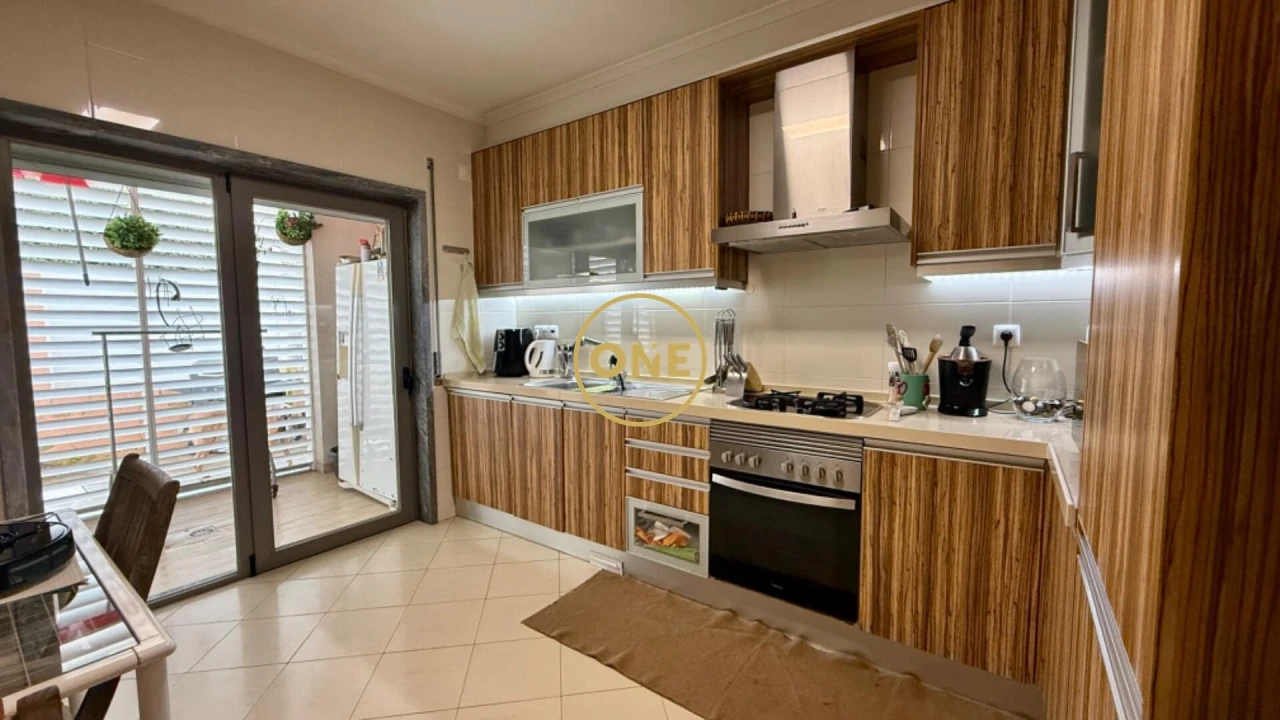 Apartamento T2 para Venda em Alcabideche Foto 1