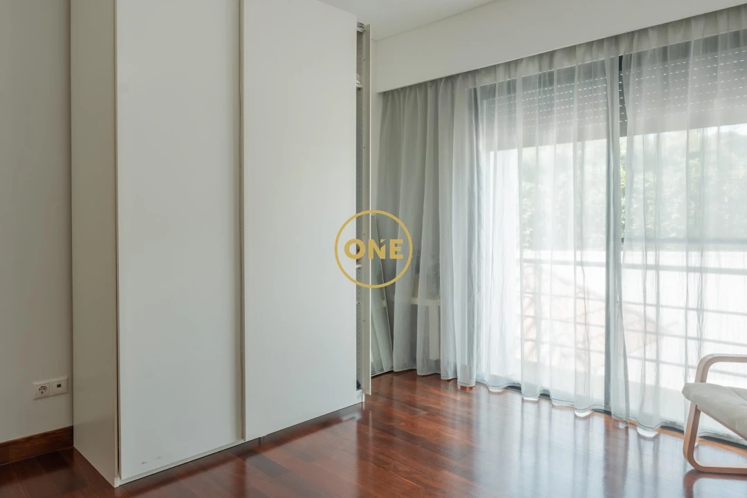 Moradia T4 para Venda em Santa Clara Foto 19