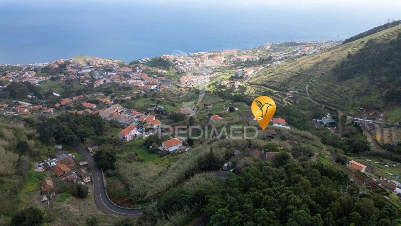 Prédio para Venda em Caniço Foto 16