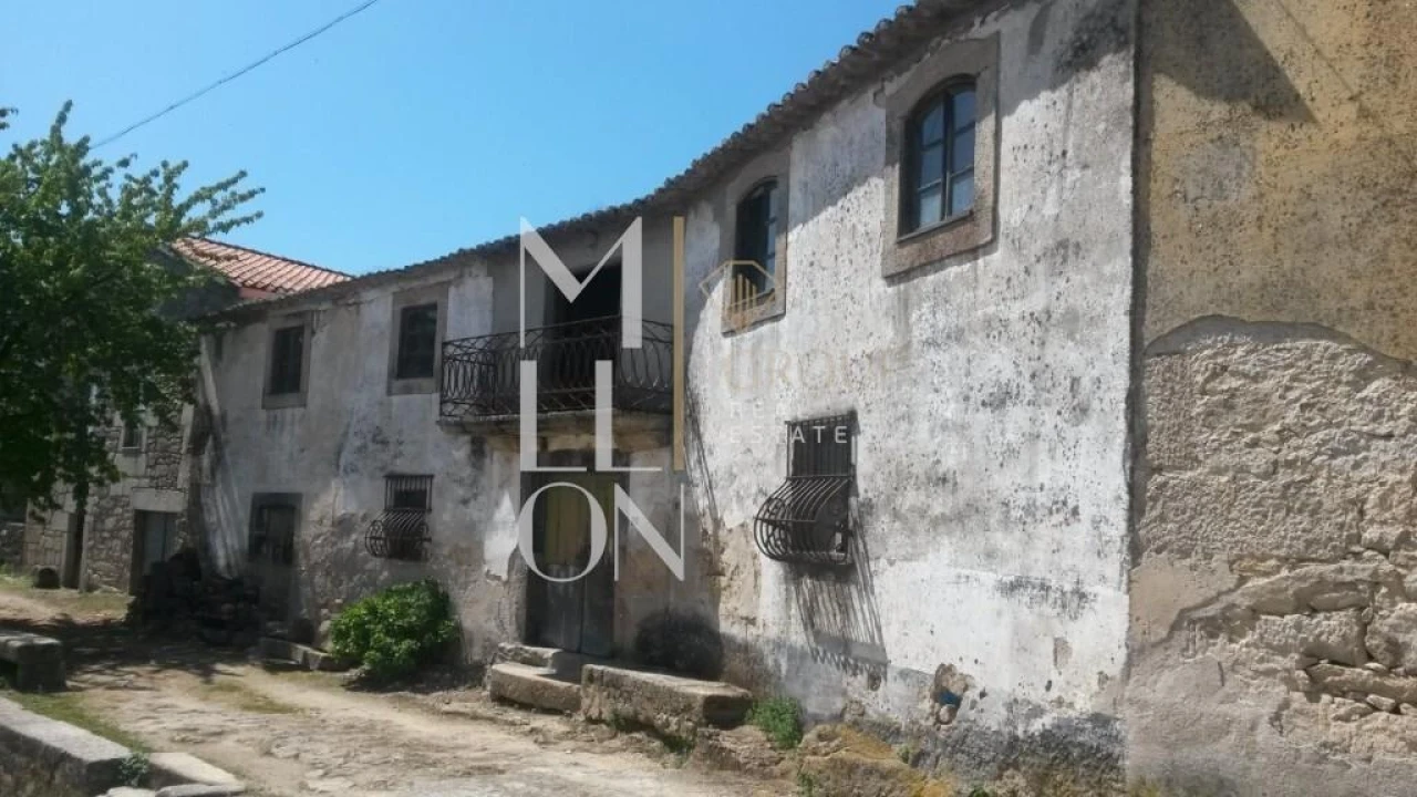 Moradia T5 para Venda em Vilarinho da Castanheira Foto 2