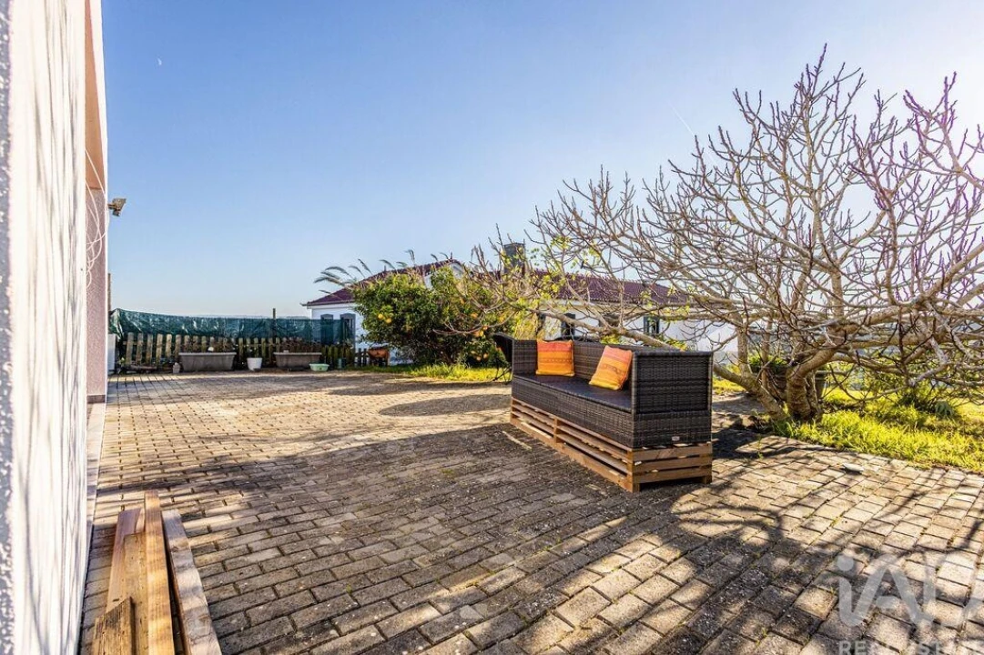 Moradia T2 para Venda em Miragaia e Marteleira Foto 17