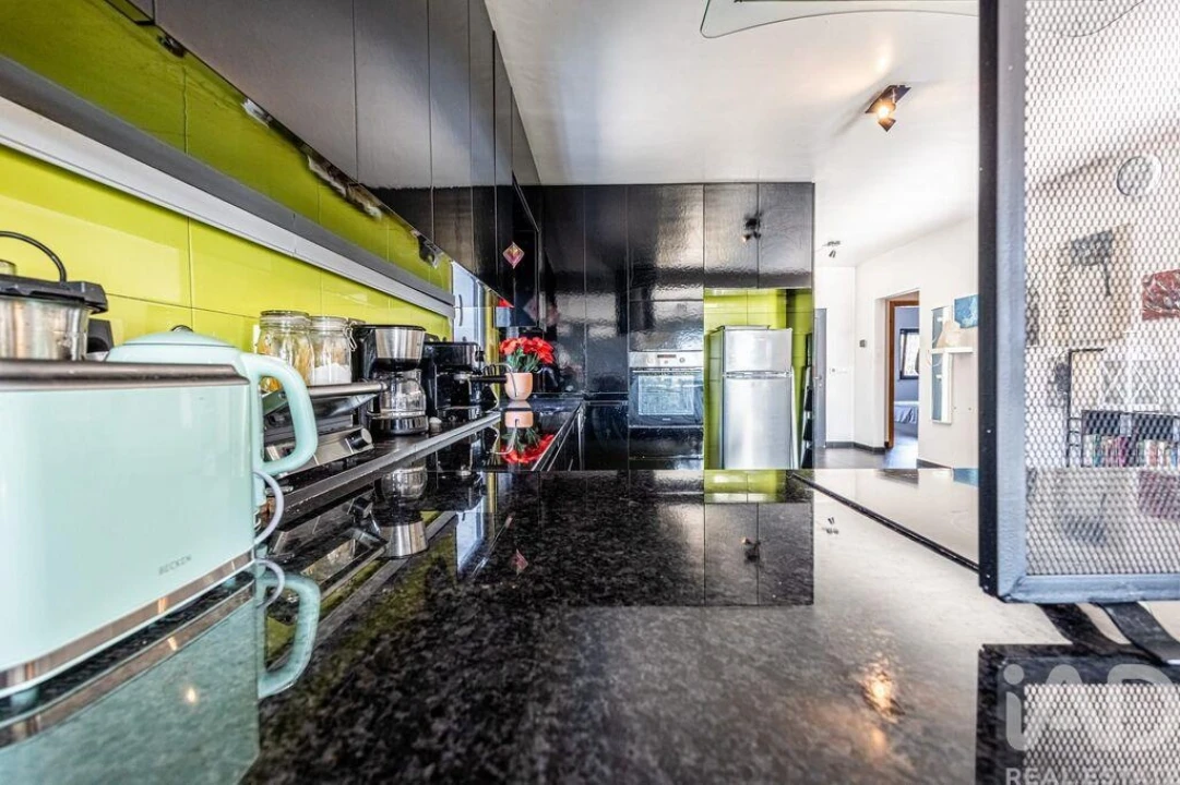 Moradia T2 para Venda em Miragaia e Marteleira Foto 5