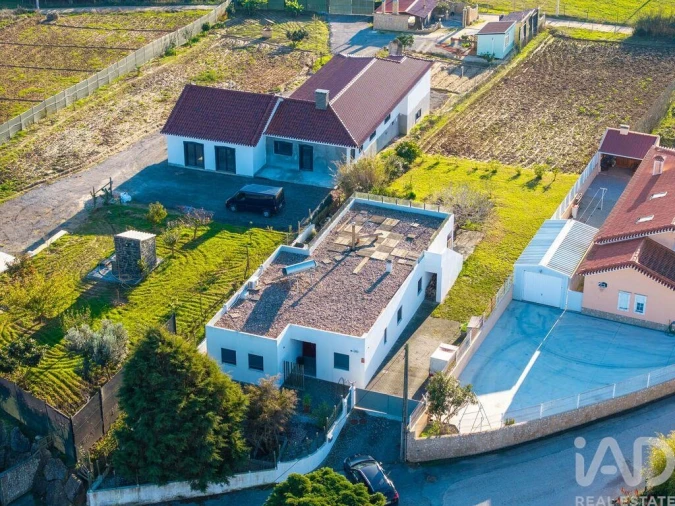 Moradia T2 para Venda em Miragaia e Marteleira Foto 27