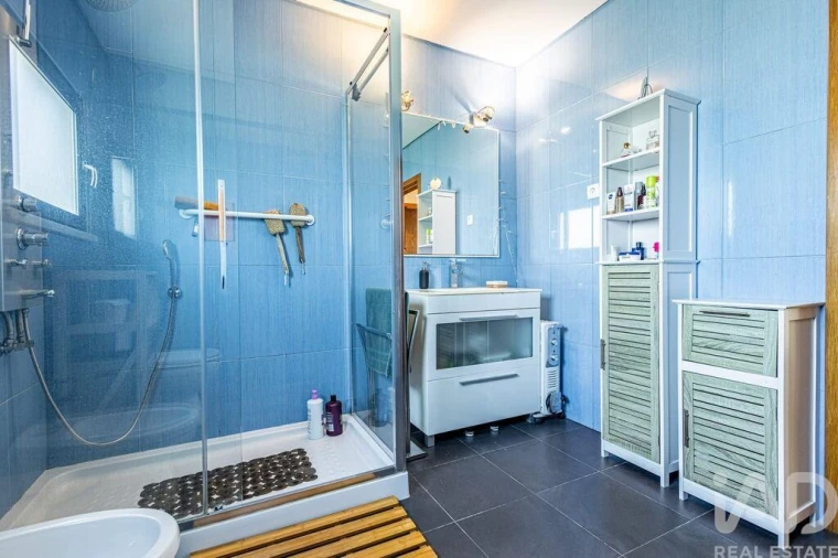 Moradia T2 para Venda em Miragaia e Marteleira Foto 9