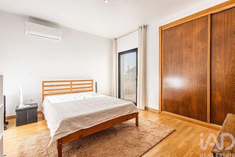 Moradia T2 para Venda em Miragaia e Marteleira Foto 7