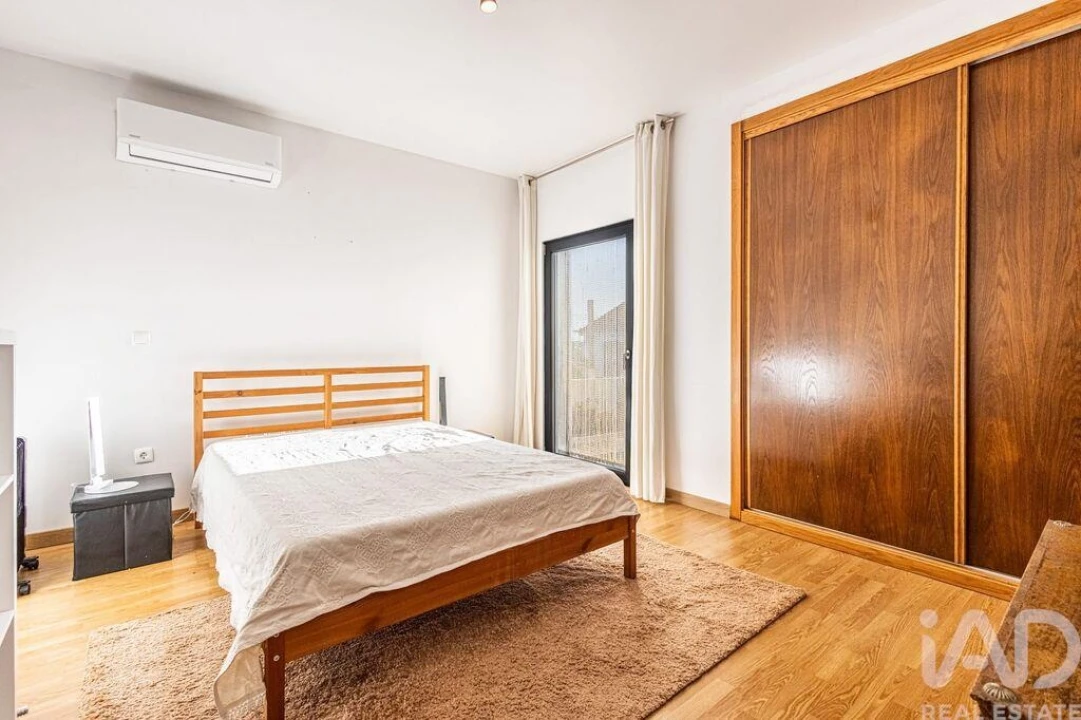 Moradia T2 para Venda em Miragaia e Marteleira Foto 7