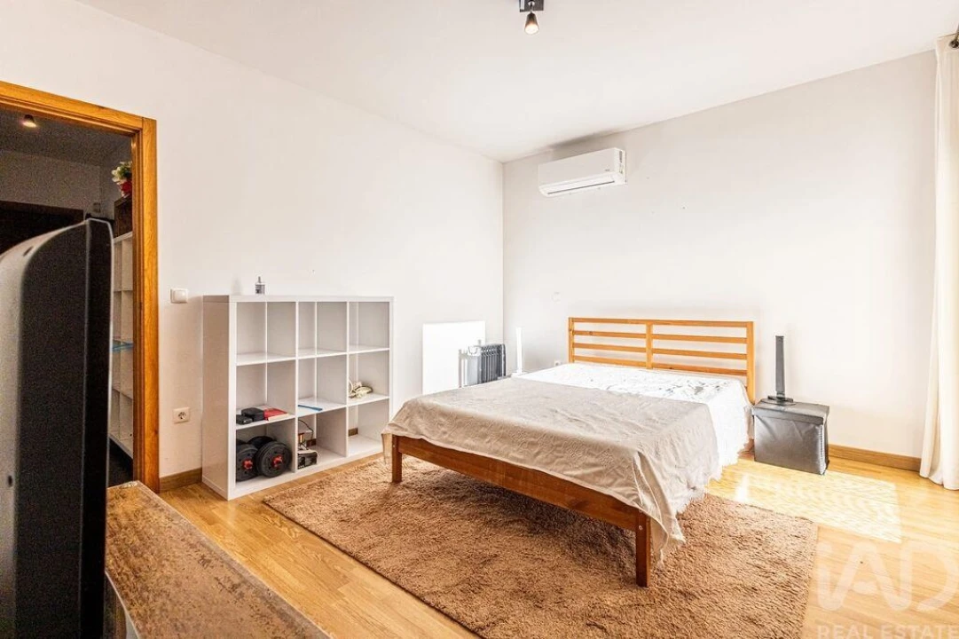 Moradia T2 para Venda em Miragaia e Marteleira Foto 6