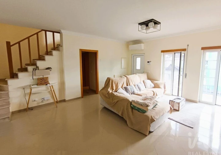 Moradia T5 para Venda em Carvalhal Foto 6