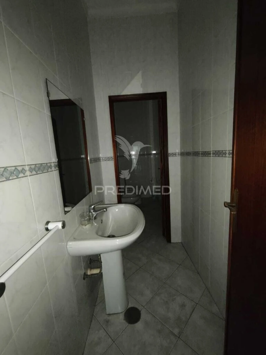 Armazém para Arrendamento em Oiã Foto 17