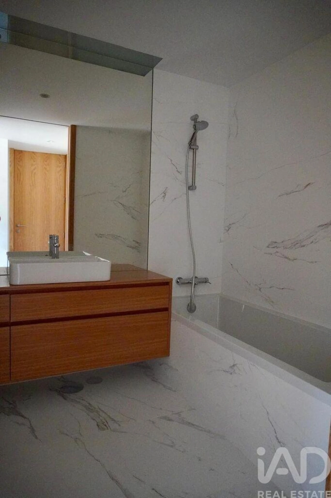 Apartamento T2 para Venda em Cidade da Maia Foto 28