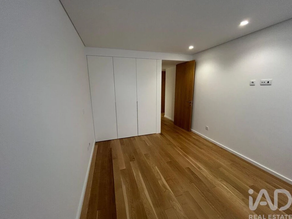 Apartamento T2 para Venda em Cidade da Maia Foto 23