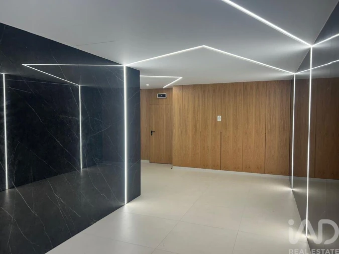 Apartamento T2 para Venda em Cidade da Maia Foto 3