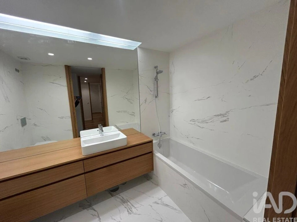 Apartamento T2 para Venda em Cidade da Maia Foto 26