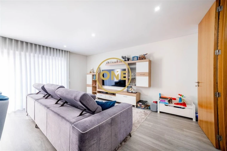 Moradia T3 para Venda em Gondifelos, Cavalões e Outiz Foto 7