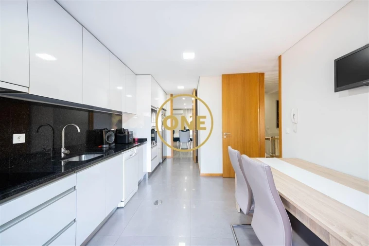 Moradia T3 para Venda em Gondifelos, Cavalões e Outiz Foto 11