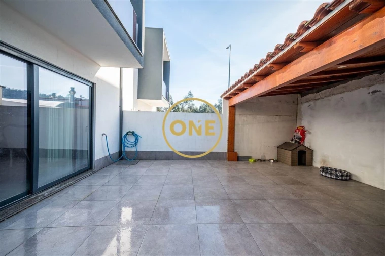 Moradia T3 para Venda em Gondifelos, Cavalões e Outiz Foto 25