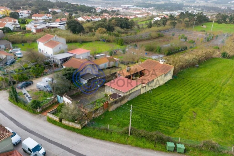 Moradia T2 para Venda em Caldas da Rainha - Santo Onofre e Serra do Bouro Foto 2