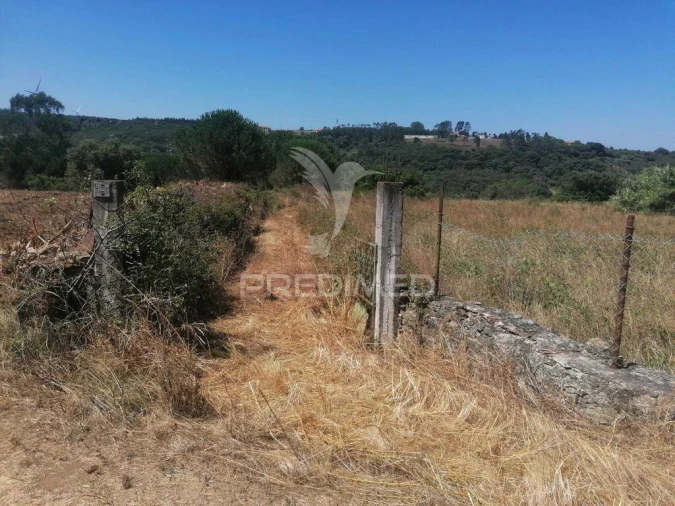Terreno para Venda em Santo Quintino Foto 1