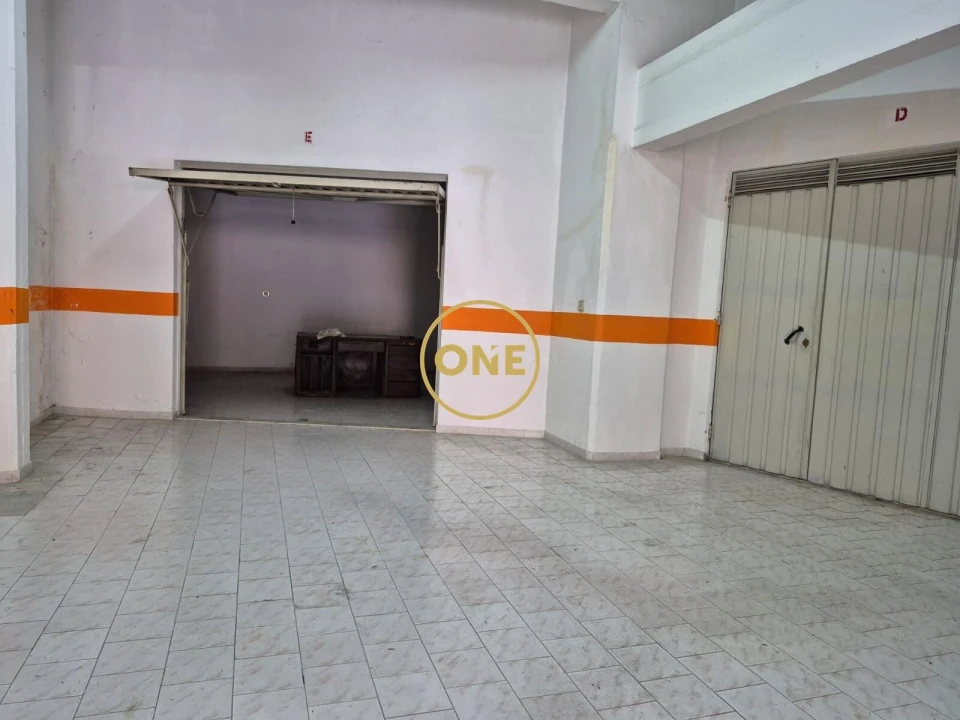 Garagem para Venda em Massamá e Monte Abraão Foto 7