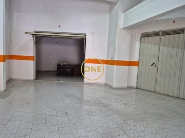 Garagem para Venda em Massamá e Monte Abraão