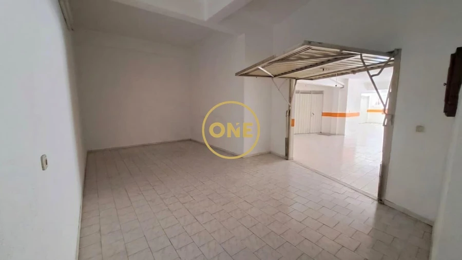 Garagem para Venda em Massamá e Monte Abraão Foto 3
